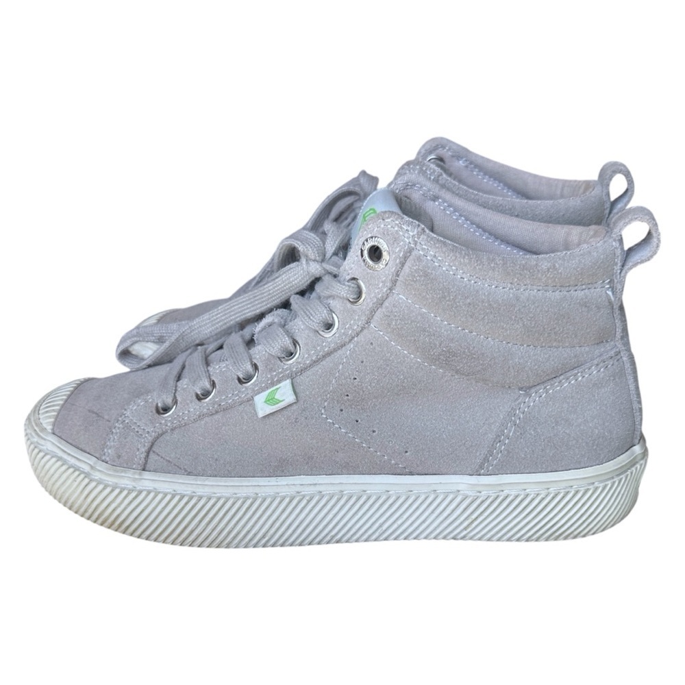 Cariuma OCA Suede High Top Sneakers in Cloud Gray Women’s 6 $119